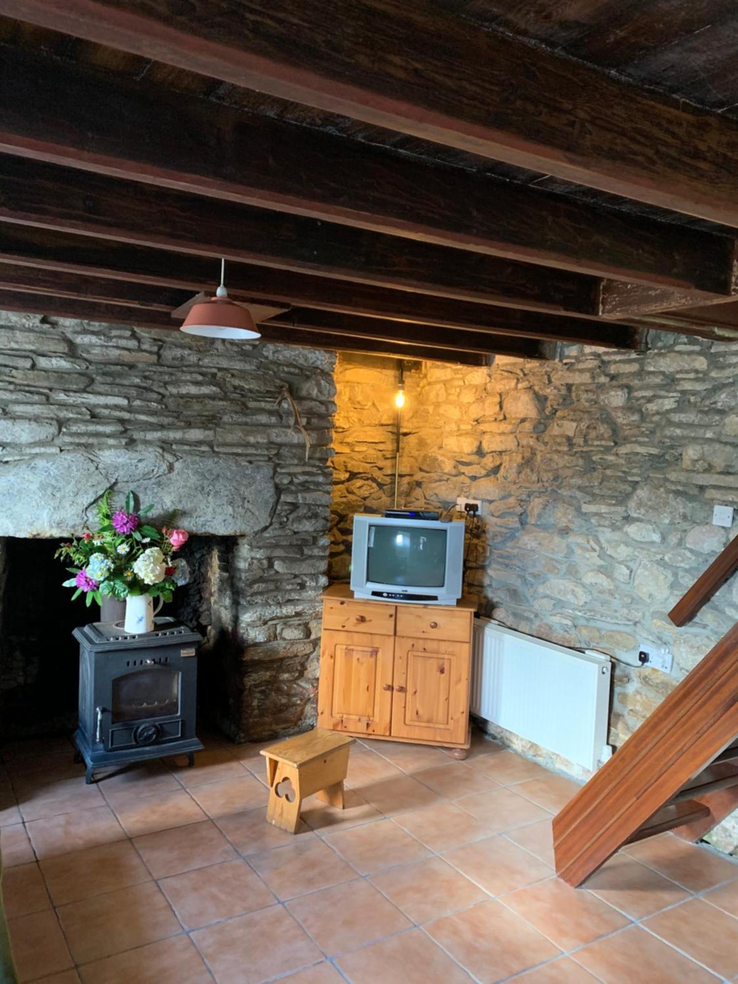 Westland Traditional Cottage Dated 1700'S Ardea Exterior photo