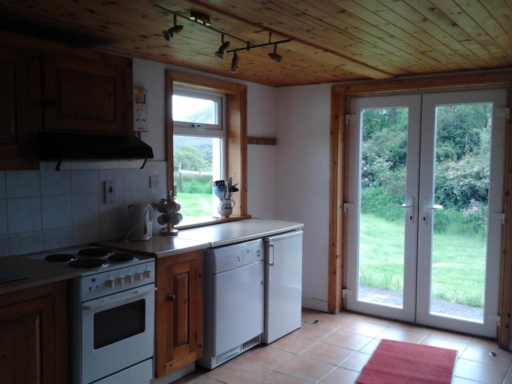 Westland Traditional Cottage Dated 1700'S Ardea Room photo