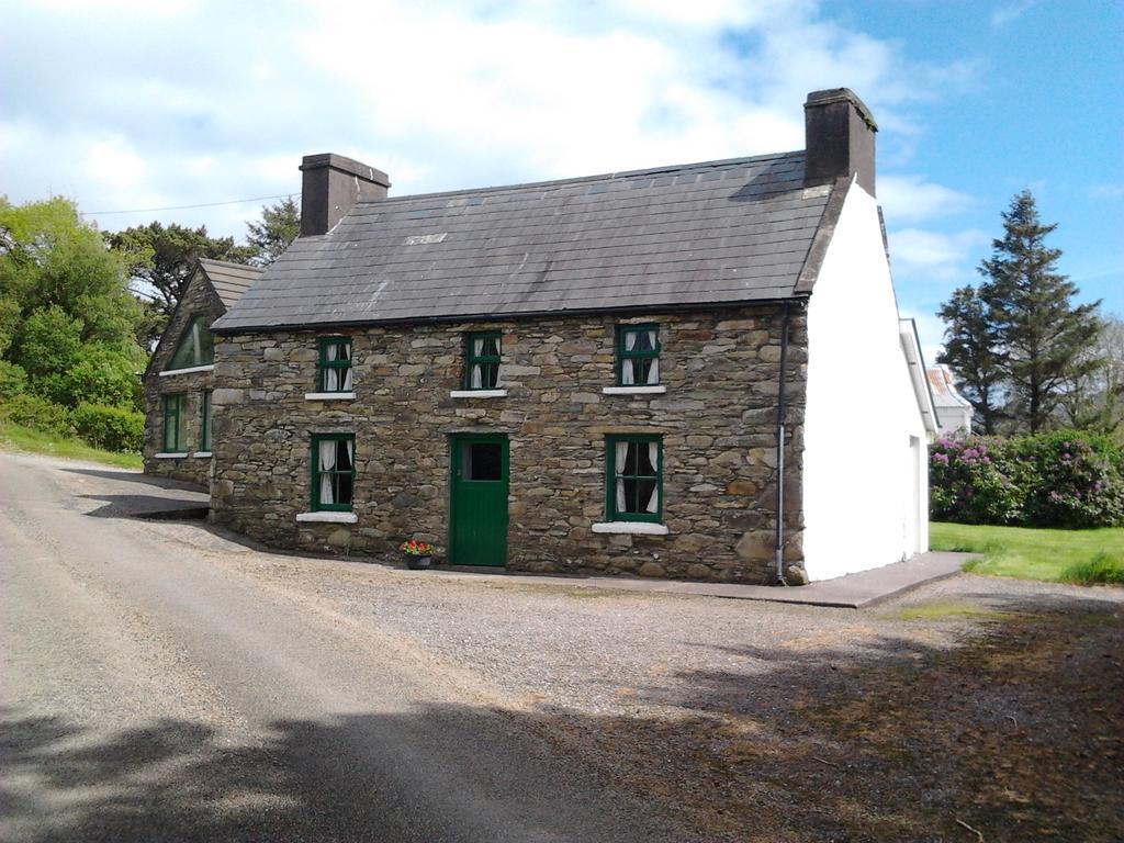 Westland Traditional Cottage Dated 1700'S Ardea Room photo