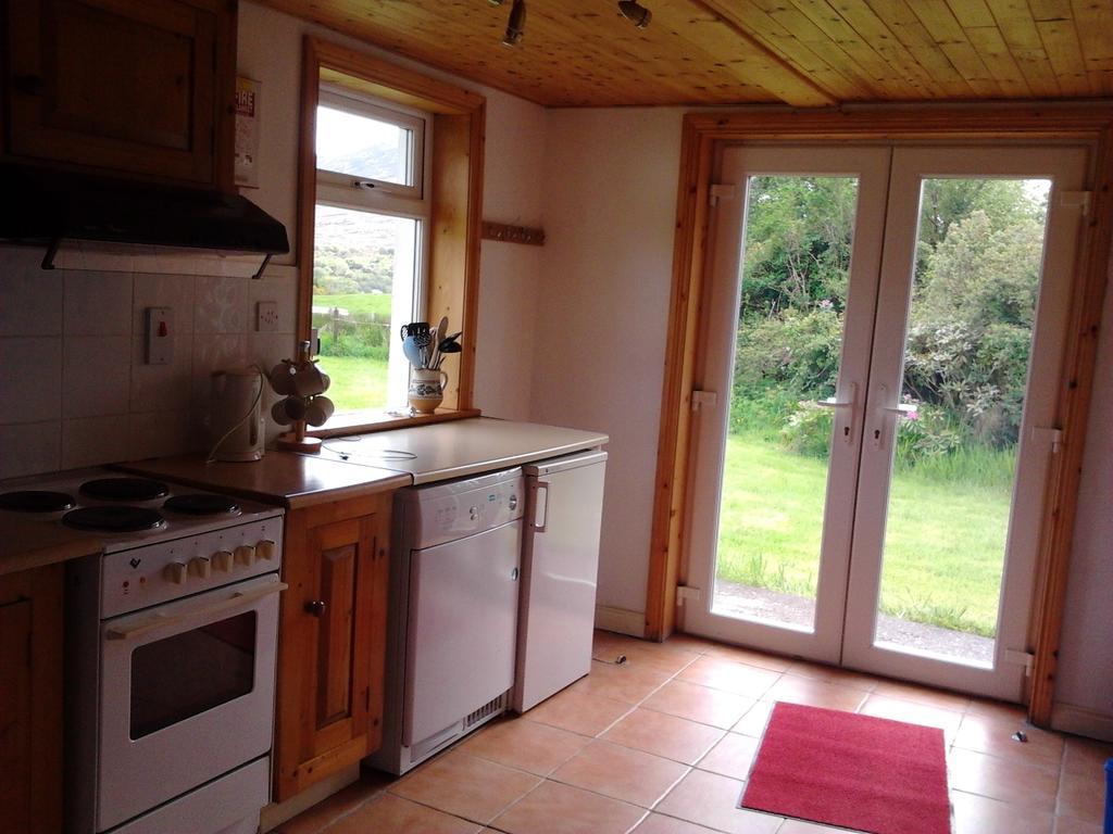 Westland Traditional Cottage Dated 1700'S Ardea Room photo